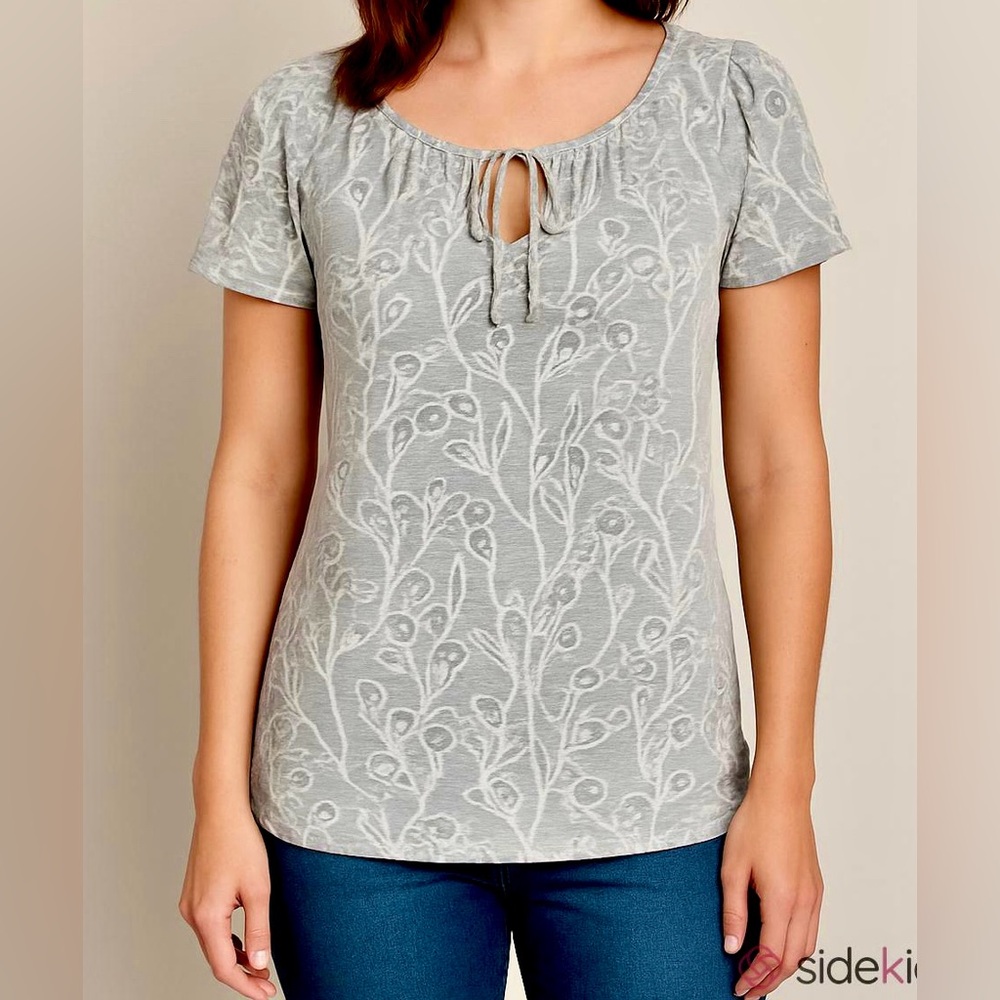 Rose & Olive Grey White Floral Print S Cottagecore Romantic Feminine Dainty Top